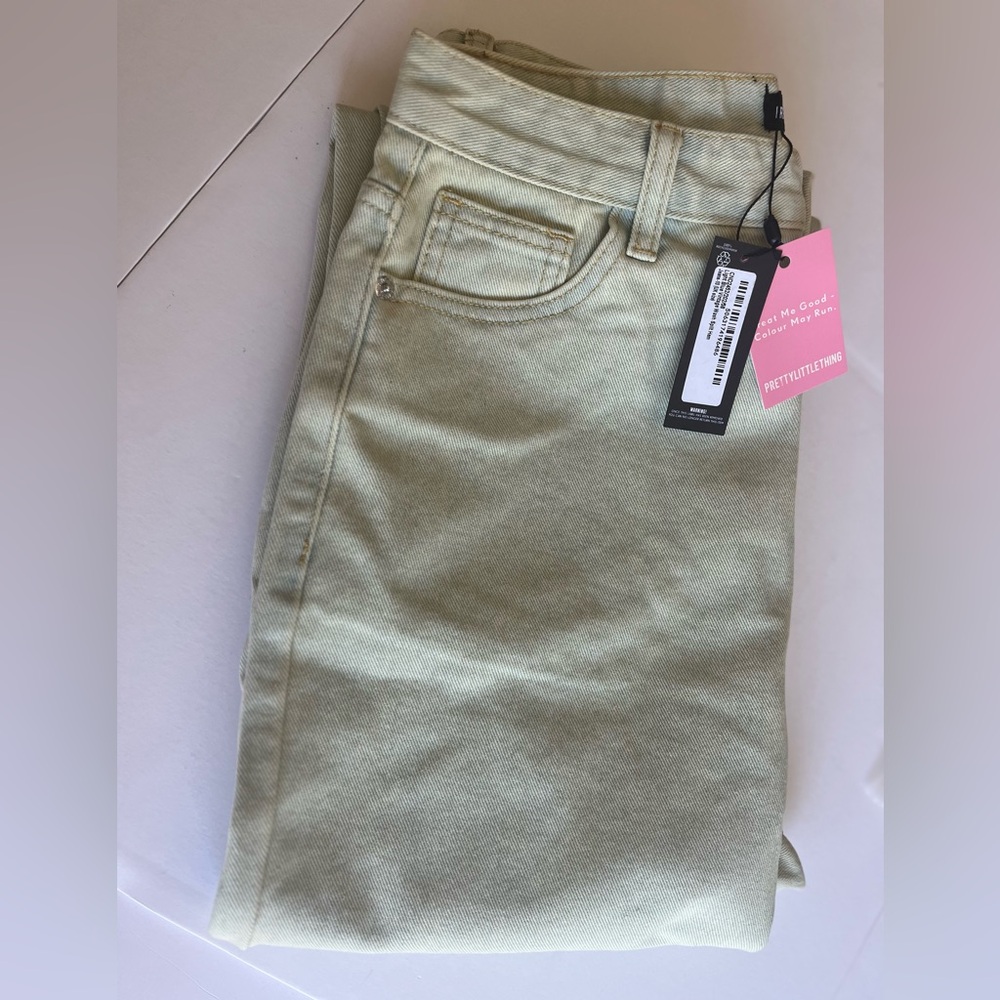 PrettyLittleThing Straight Leg Split Hem Jeans - Light Blue Size 6